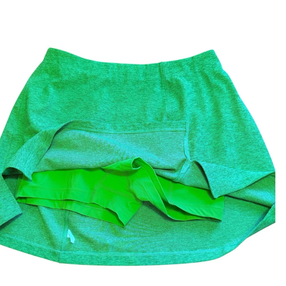 Outdoor Voices Women’s Lime /Green
Sports Skort - Picture 5 of 9